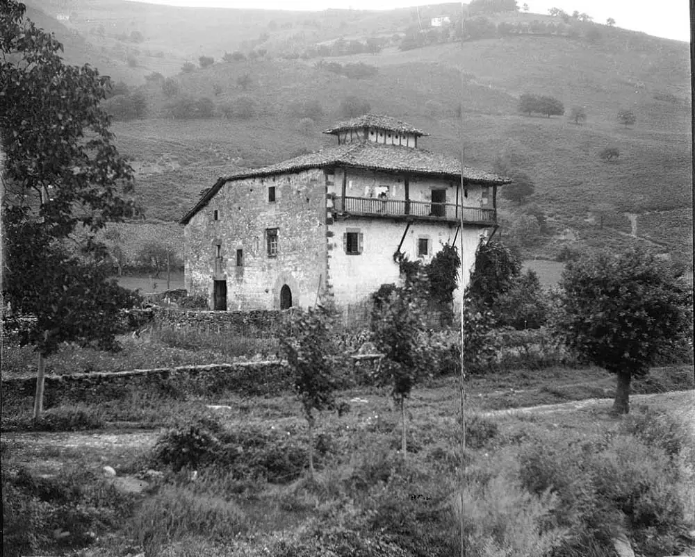 La casa-torre de Zubiria de Arráyoz, en el valle de Baztán.